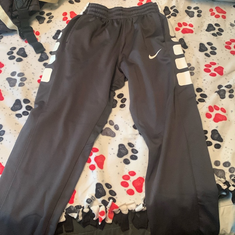 Medium adult nike elite sweatpants